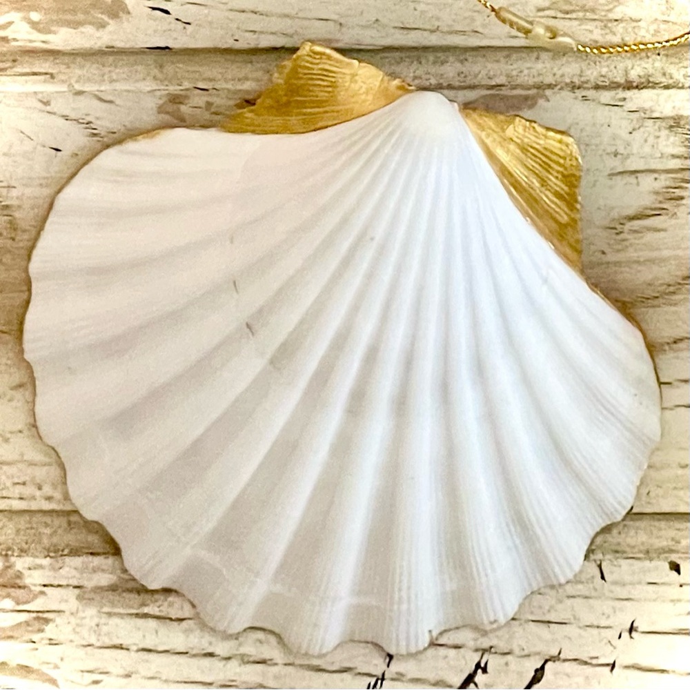 Hand Crafted Merry Christmas Trinket Shell Dish Red 5” - Picture 3 of 5